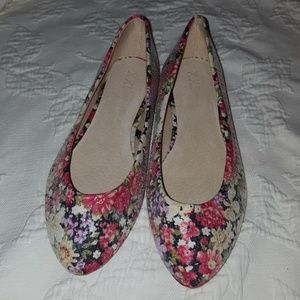 Floral ballet flats